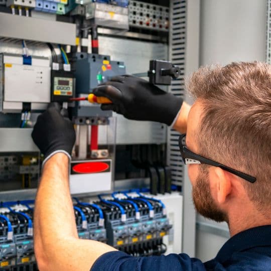 Travaux sous tension