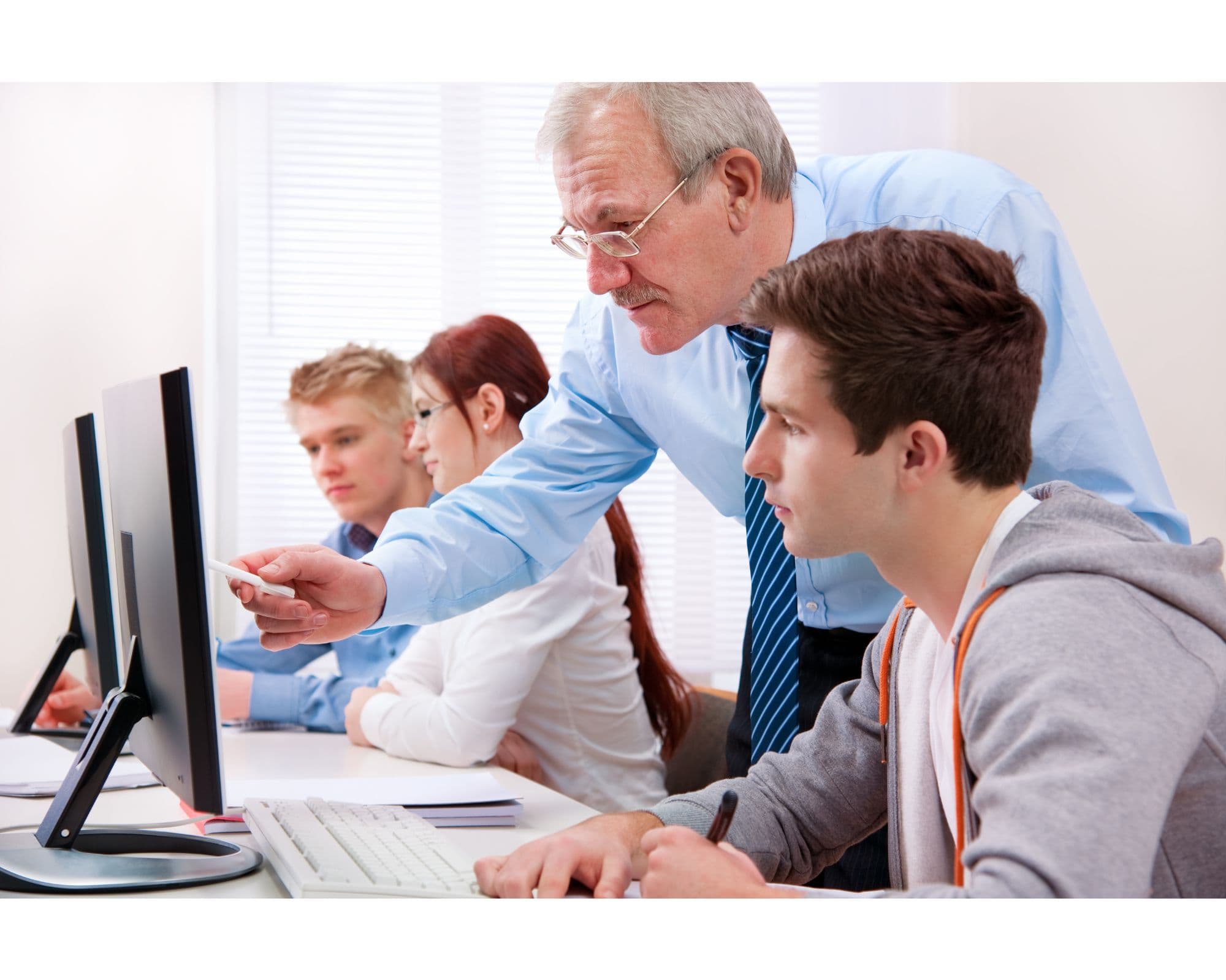 Remise à niveau informatique 10h en distanciel en groupe 