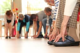 Les activités physiques douces adaptées aux personnes âgées