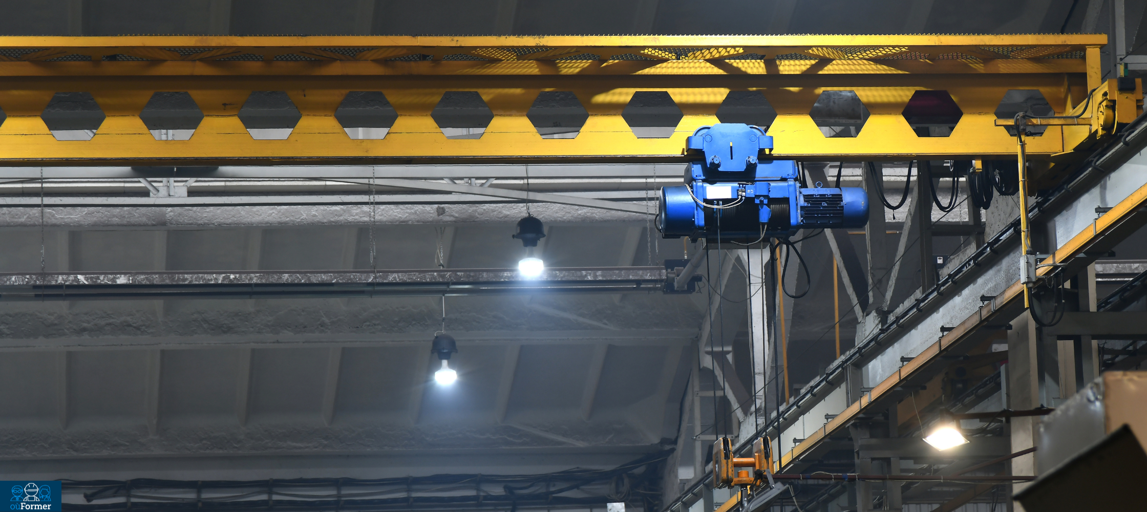 Pont roulant industriel : ce que doit maîtriser un opérateur